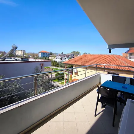 Albanian Traditions Legacy Apartmán