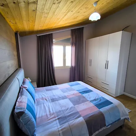 Albanian Traditions Legacy Apartmán Durrës