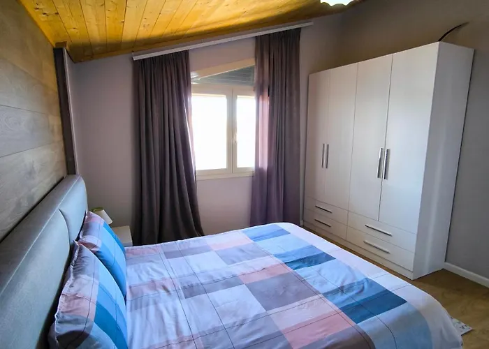 Albanian Traditions Legacy Apartament Durrës